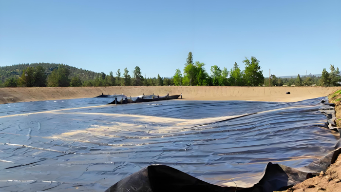 کاربردهای حیاتی ژئوممبرین HDPE با عرض 1mm